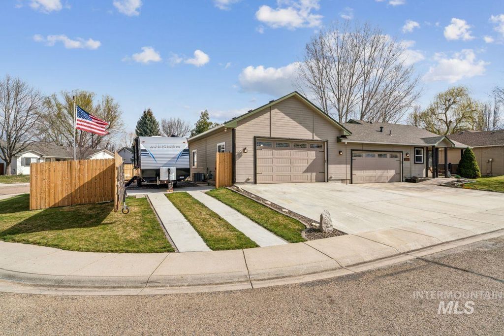 Photo of 1846 W Topanga Dr, Kuna, ID 83634 (MLS # 98977752)