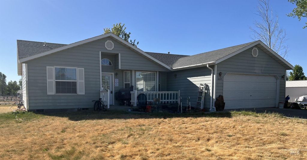 Photo of 537 Smokey Mountain Dr, Jerome, ID 83338 (MLS # 98986405)