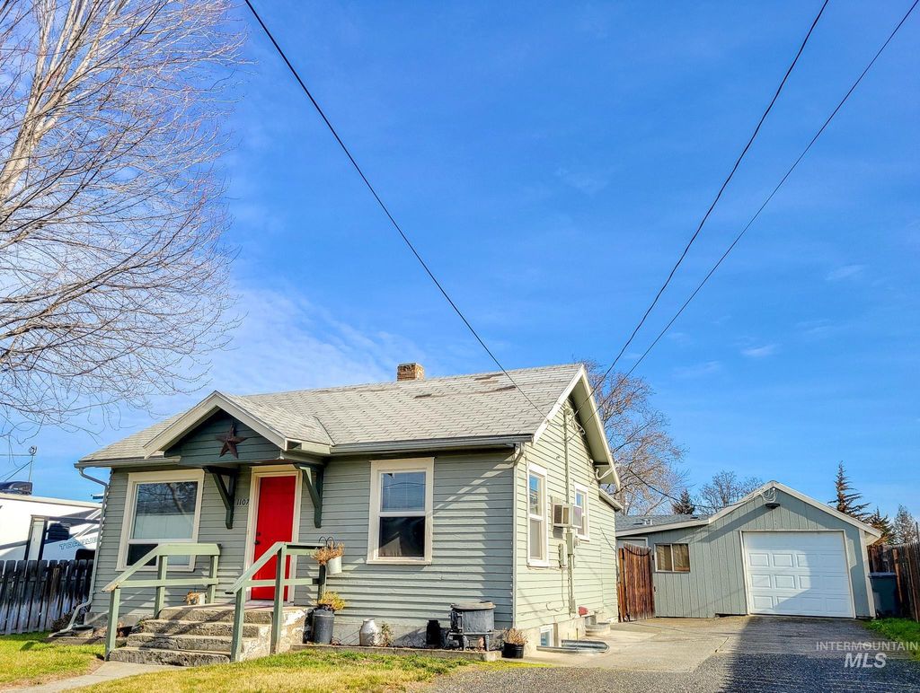 Photo of 1107 Francis St, Clarkston, WA 99403 (MLS # 98975552)