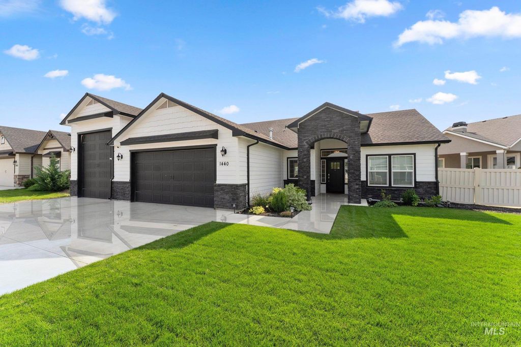 Photo of 1440 Chaparral Way, Payette, ID 83661 (MLS # 98960695)