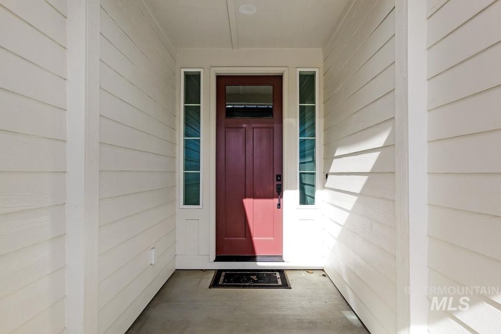 Photo of 992 E Crescendo St, Meridian, ID 83642 (MLS # 98979742)