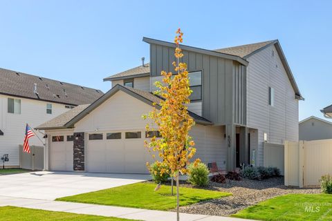 Photo of 6039 W Mikonos St, Meridian, ID 83646 (MLS # 98966889)