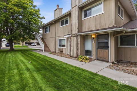 Photo of 759 Meadows Dr #3 DR, Twin Falls, ID 83301 (MLS # 99001406)