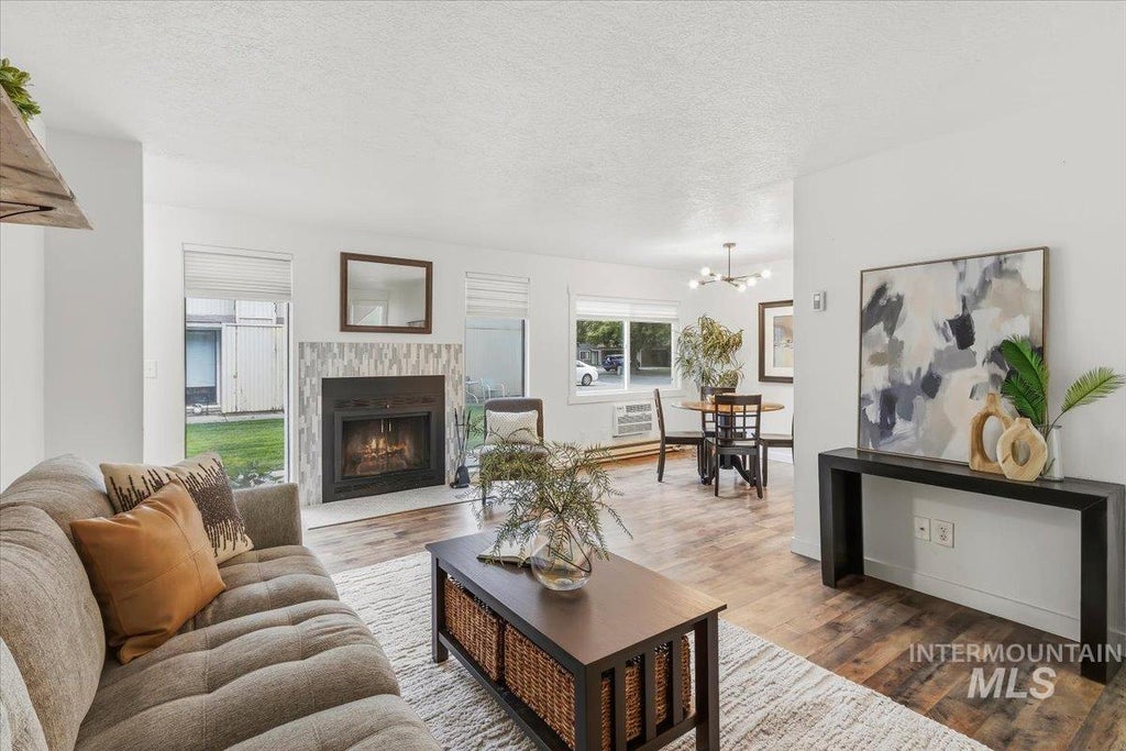 Photo of 759 Meadows Dr #3 DR, Twin Falls, ID 83301 (MLS # 99001406)