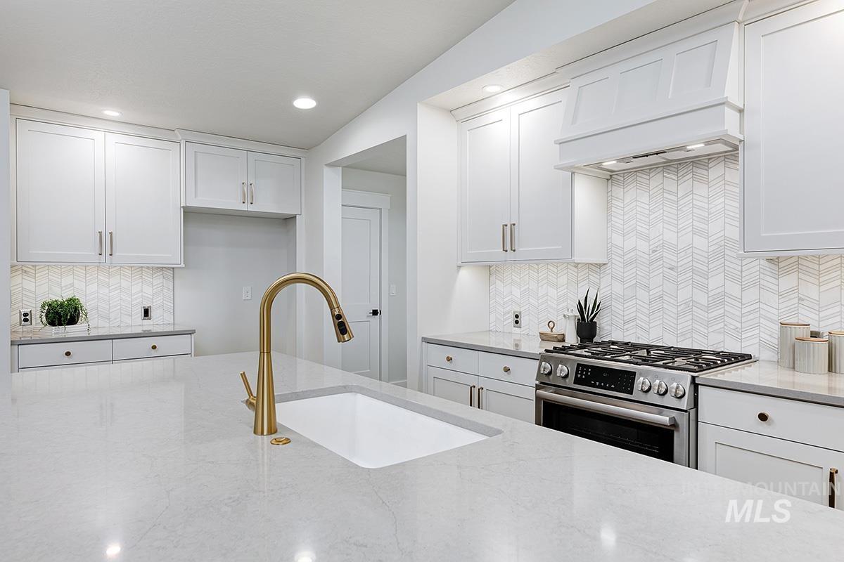 6903 S Cascabel Lane