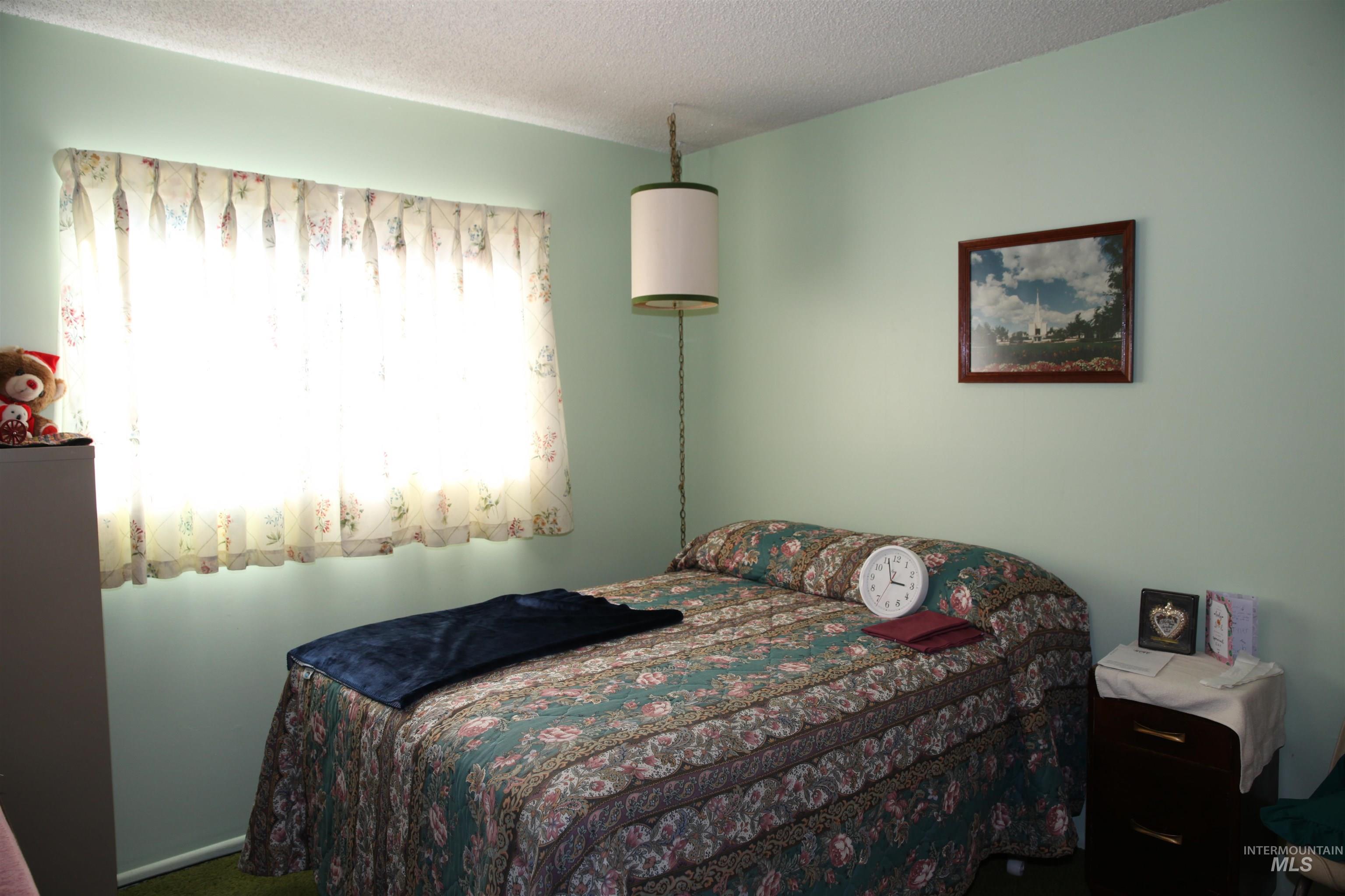 Twin Falls, Idaho 83301, United States, 3 Bedrooms Bedrooms, ,2 BathroomsBathrooms,Residential,Pending,10400