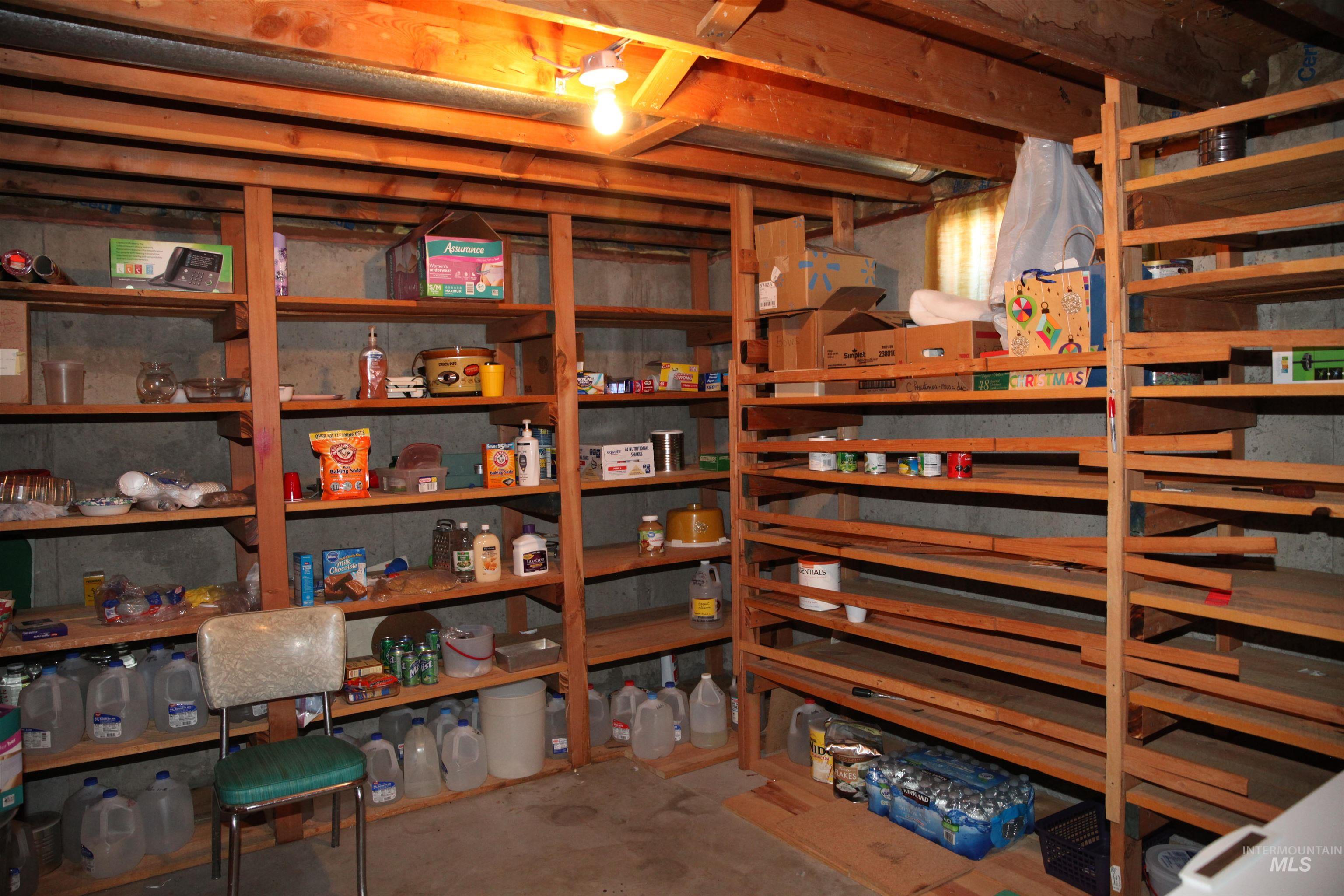 Twin Falls, Idaho 83301, United States, 3 Bedrooms Bedrooms, ,2 BathroomsBathrooms,Residential,Pending,10400