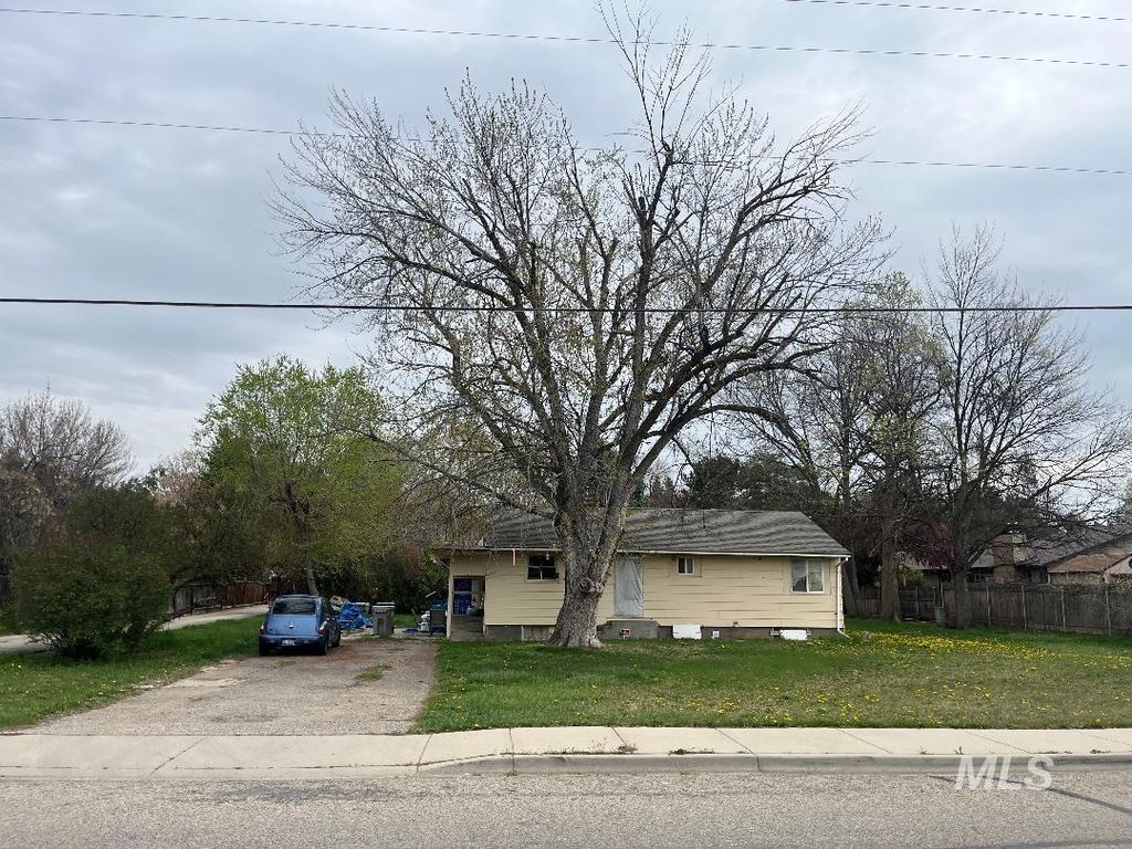 Photo of 2300 S Pond St, Boise, ID 83705 (MLS # 98981648)