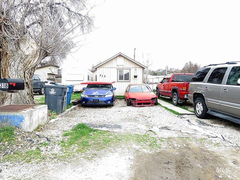 Photo of 313 E Kearney St, Caldwell, ID 83605 (MLS # 98977821)