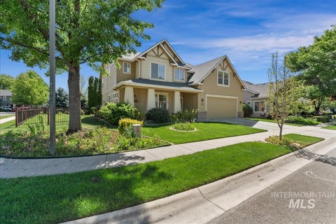 Photo of 1083 E Legacy View Dr, Meridian, ID 83646 (MLS # 98986862)