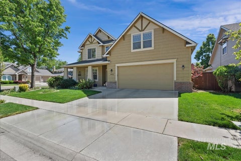 Photo of 1083 E Legacy View Dr, Meridian, ID 83646 (MLS # 98986862)