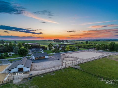 Photo of 7351 West Ledgerwood Lane, Meridian, ID 83646 (MLS # 98976210)