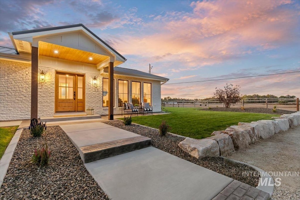 Photo of 26197 Reed Ln, Wilder, ID 83676 (MLS # 99003841)