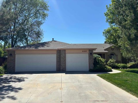 Photo of 6327 S Mangrove Pl, Boise, ID 83716 (MLS # 98985077)