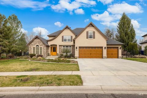 Photo of 566 E Greencreek Ct, Eagle, ID 83616 (MLS # 98979464)