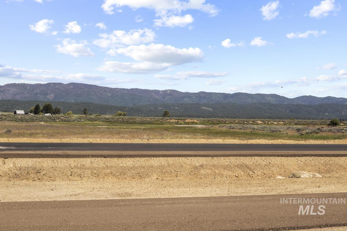 L2 B1 Lazy River Street