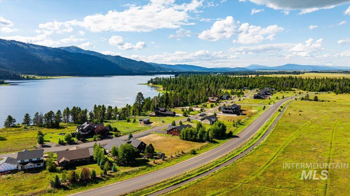 Bird's eye view of a water and mountain view