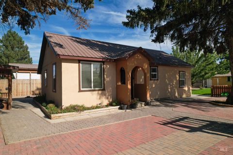 Photo of 147 N Wendell St, Wendell, ID 83355 (MLS # 98974222)