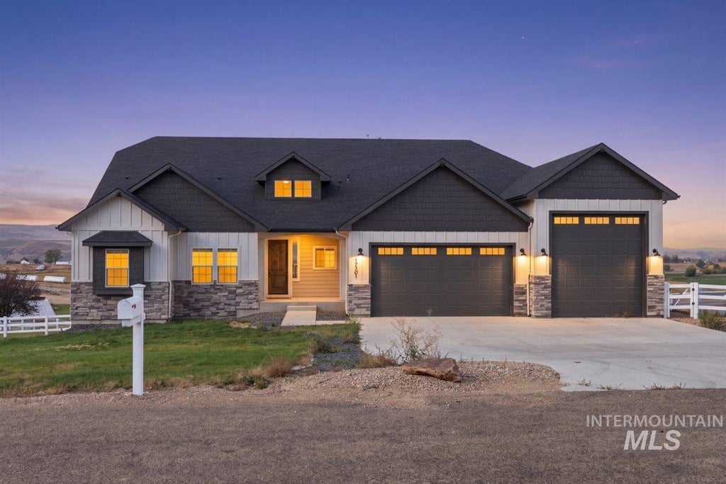 Photo of 17301 Maple River Court, Caldwell, ID 83607 (MLS # 99004258)