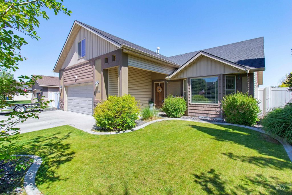 Photo of 1068 Terra Ave, Twin Falls, ID 83301 (MLS # 98987580)