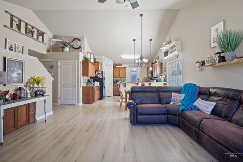 Photo of 1068 Terra Ave, Twin Falls, ID 83301 (MLS # 98987580)
