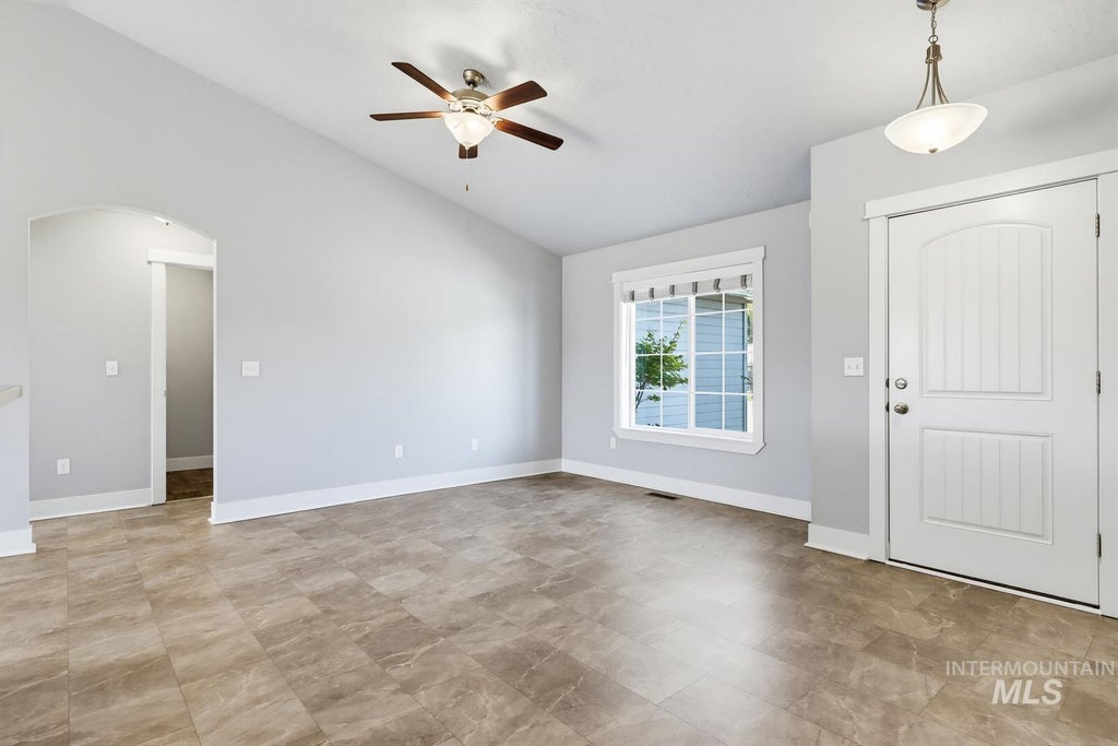 Photo of 1121 Dittman Dr, Emmett, ID 83617 (MLS # 99001194)
