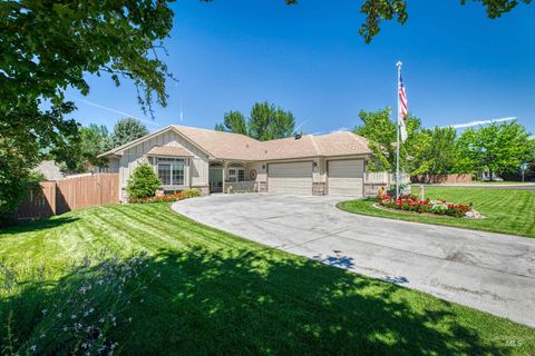 Photo of 10102 W Lariat Dr, Boise, ID 83714 (MLS # 98957396)