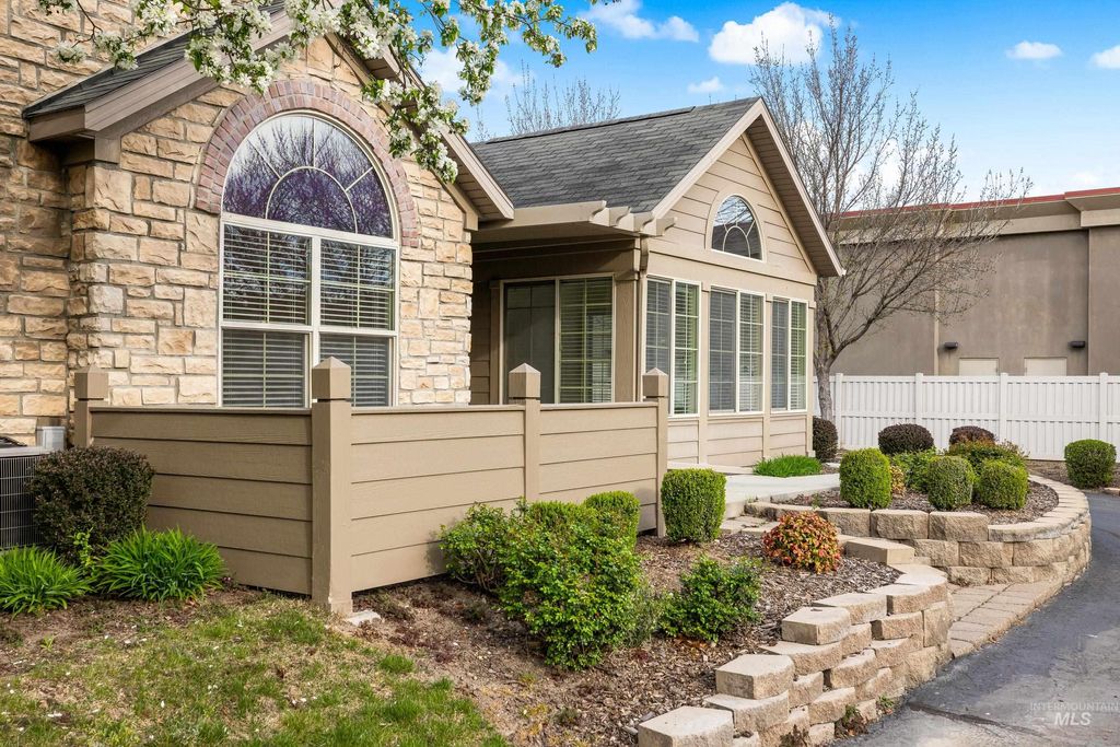 Photo of 1538 N Mckinney Lane, Boise, ID 83704 (MLS # 98980642)