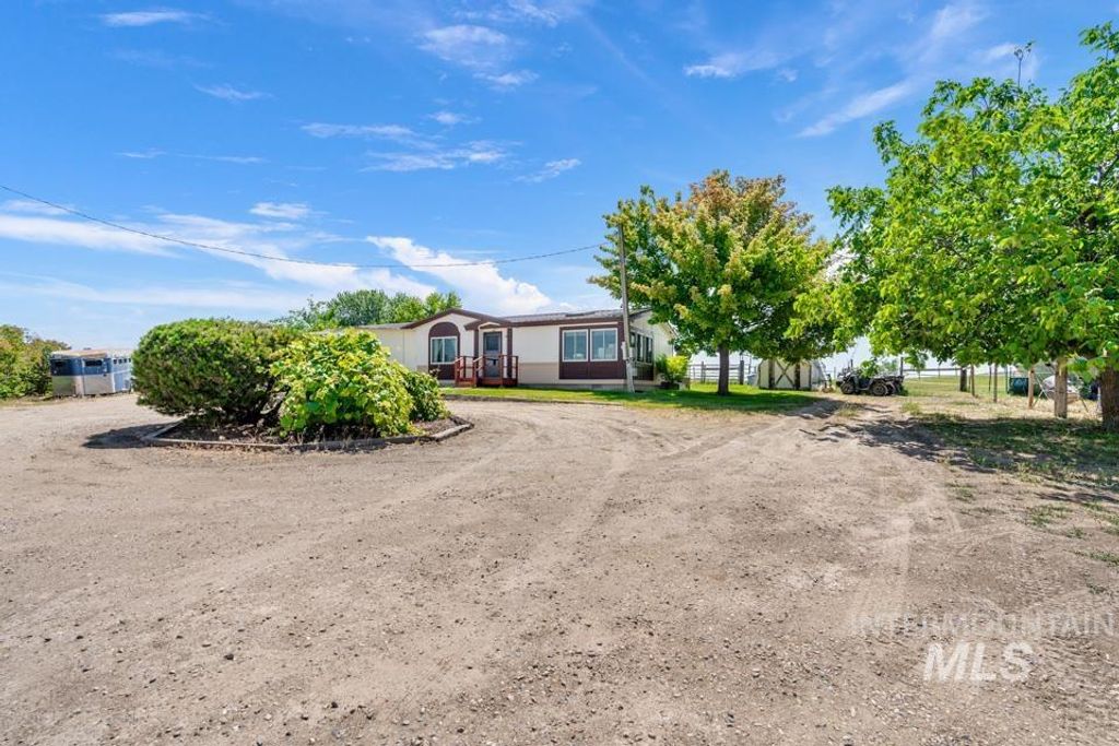 Photo of 5655 SE 4th Ave, New Plymouth, ID 83655 (MLS # 98951440)