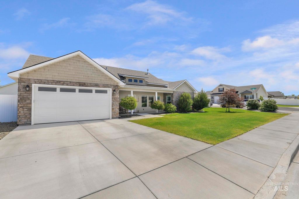 Photo of 1040 Blueridge Dr, Kimberly, ID 83341 (MLS # 98987461)