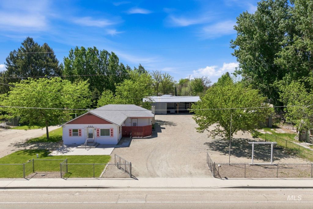 Photo of 222 S Middleton Road, Middleton, ID 83644 (MLS # 98985236)
