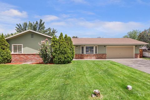 Photo of 2557 9th Avenue E, Twin Falls, ID 83301 (MLS # 98991233)