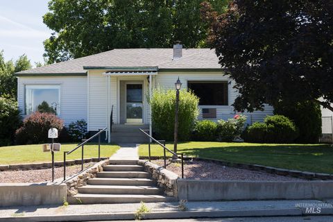 Photo of 148 N 20th St, Payette, ID 83661 (MLS # 98953234)