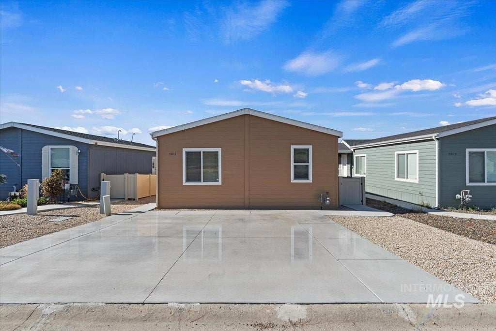 Photo of 2331 Blue Lake Lane #62 LN, Boise, ID 83716 (MLS # 99001255)