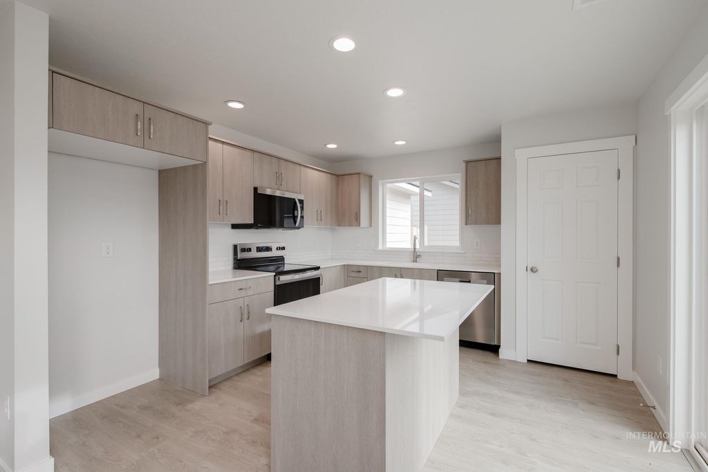 Photo of 9081 W Violet St, Nampa, ID 83687 (MLS # 98968359)