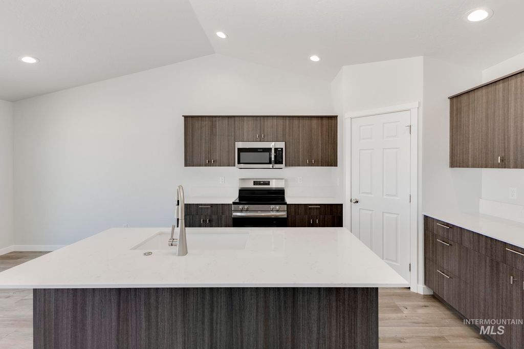 Photo of 5316 S Memory Ave, Meridian, ID 83642 (MLS # 98975528)