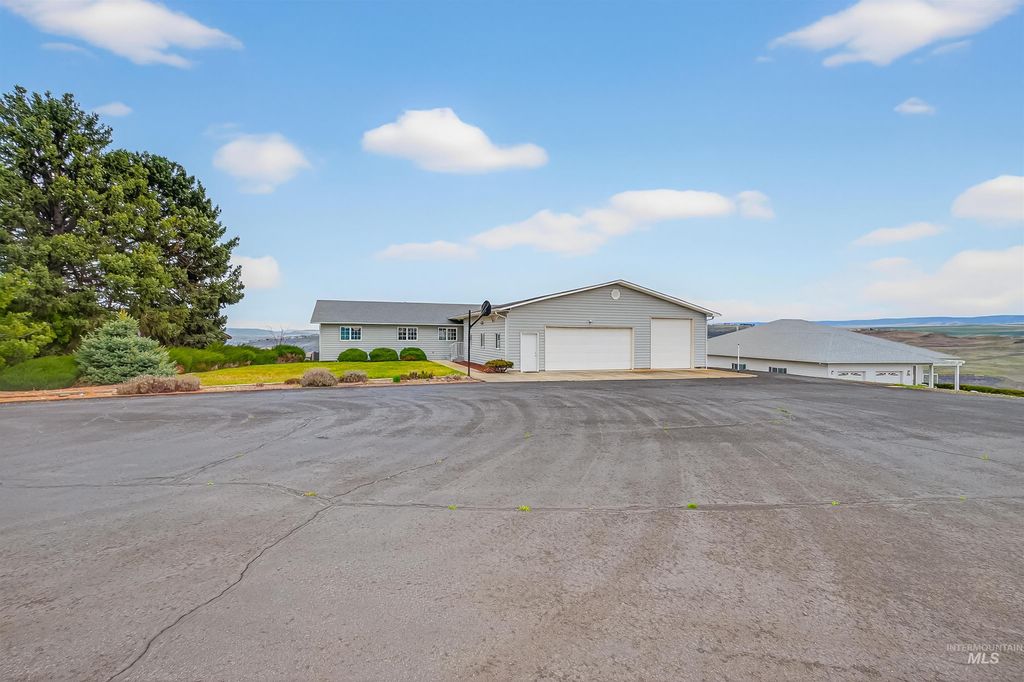 Photo of 3015 Grandview Dr, Clarkston, WA 99403 (MLS # 98978537)