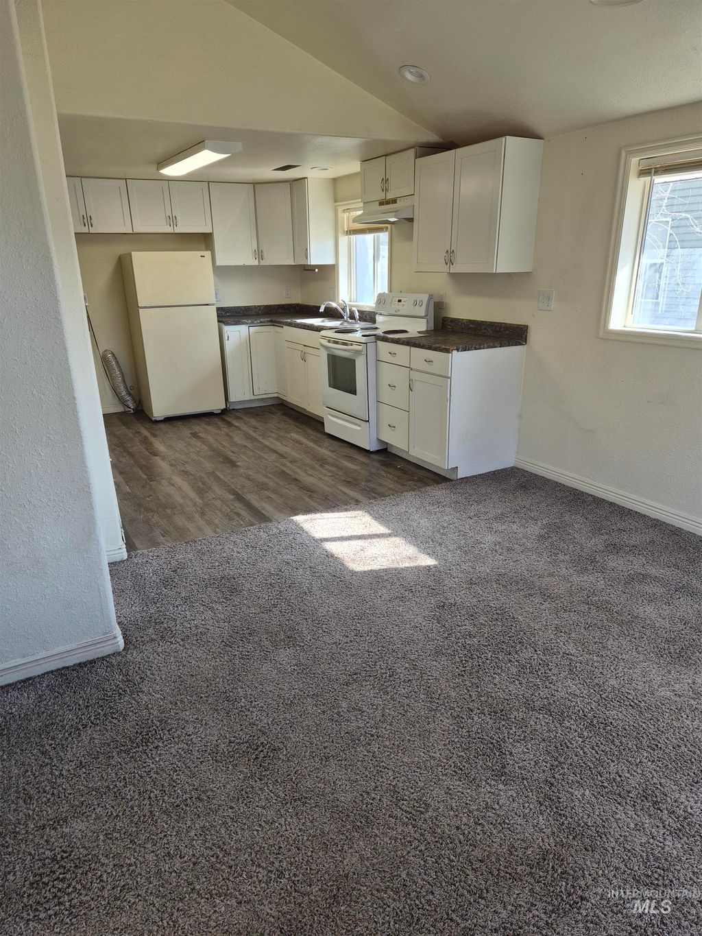 Photo of 682 Randolph Ave, Pocatello, ID 83201 (MLS # 98975839)