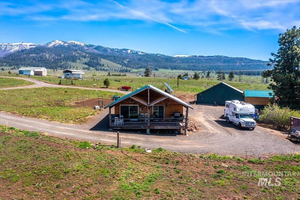 Photo of 1961 Summit Estates, Cambridge, ID 83610 (MLS # 98983105)
