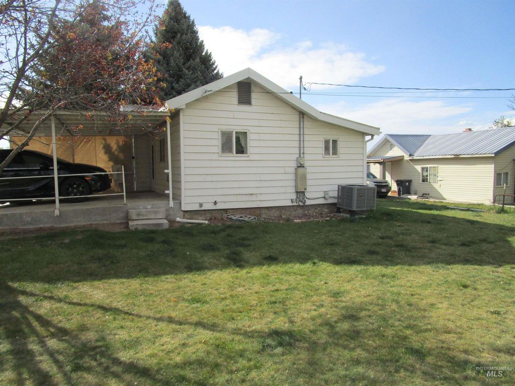 Photo of 210 Orchard Ave, Eden, ID 83325 (MLS # 98980931)