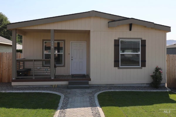 496 ELM ST N, VALE, OR 97918 - Image e3bf848ce948f418f2b6f32eb98fd49f/2053463771