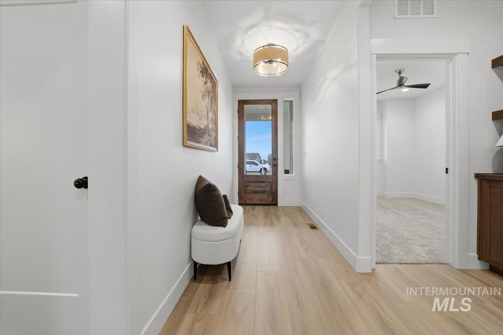 Photo of 7838 W Flathead Lake St, Eagle, ID 83616 (MLS # 98970341)