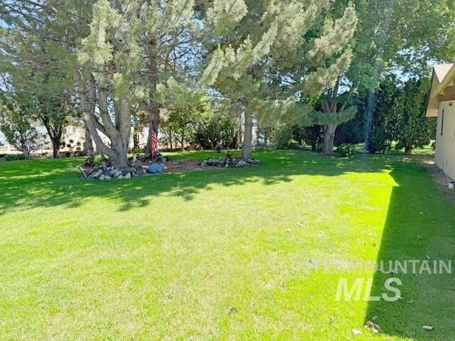 Photo of 8862 Ponderosa Dr, Nampa, ID 83686 (MLS # 98990009)
