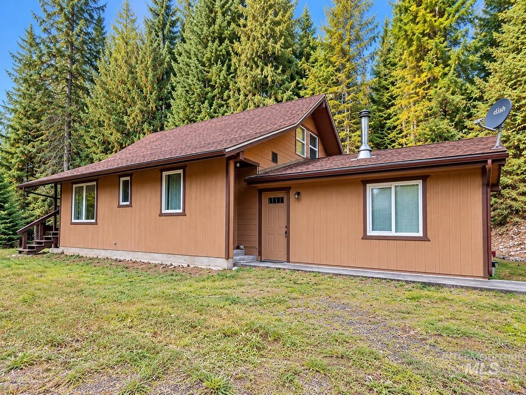 Photo of 687 Big Cedar Road, Kooskia, ID 83539 (MLS # 99003058)