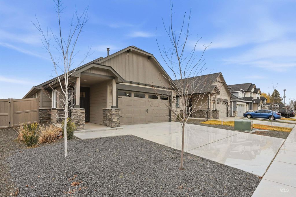 Photo of 3337 NW 13th Ave, Meridian, ID 83646 (MLS # 98974751)