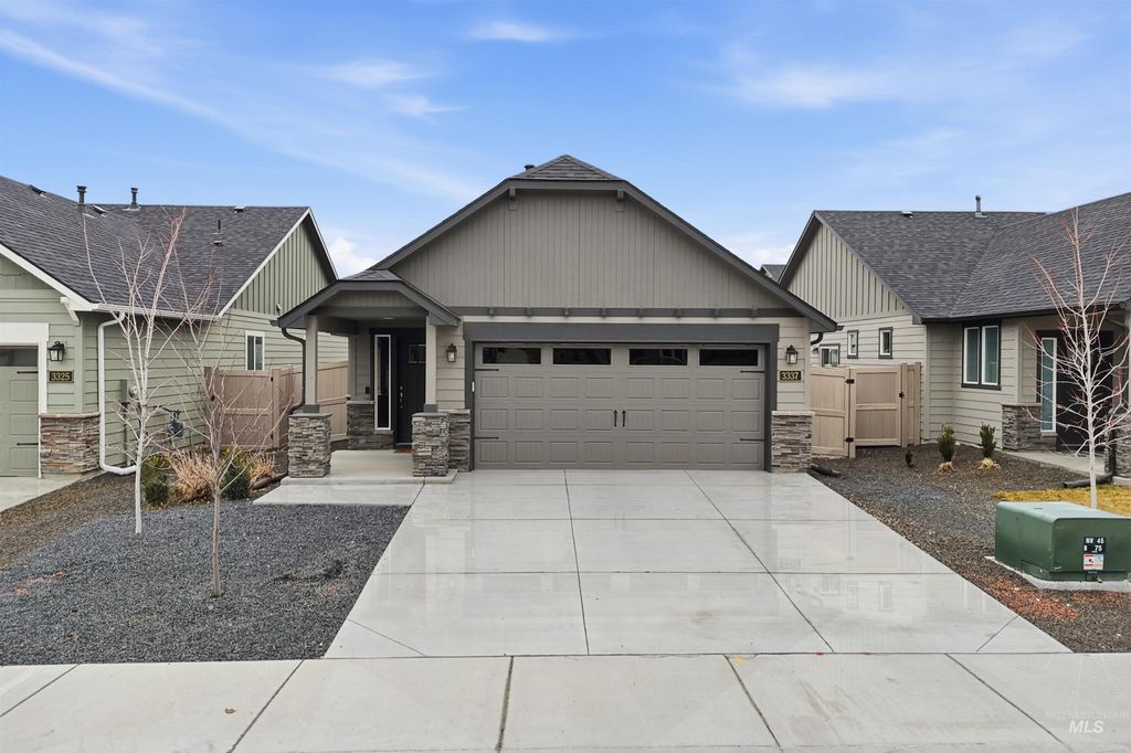 Photo of 3337 NW 13th Ave, Meridian, ID 83646 (MLS # 98974751)