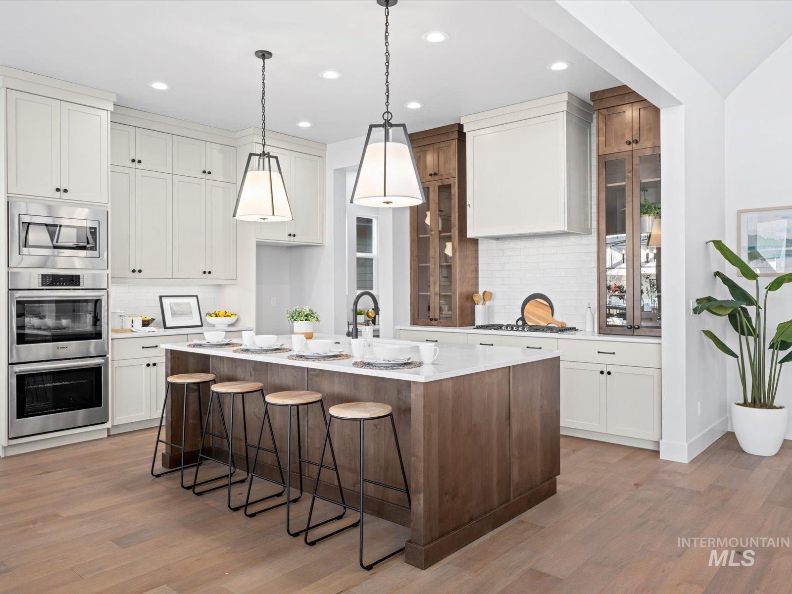 6900 Saddle Bred Way