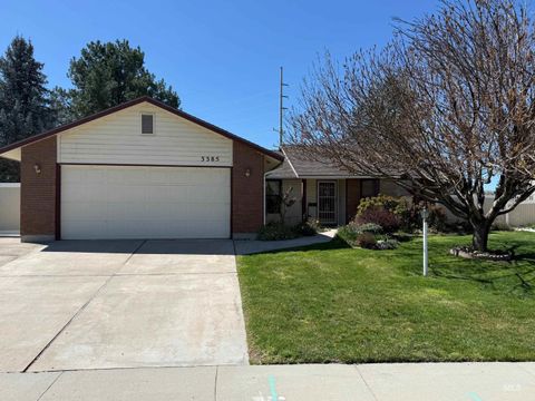 Photo of 3385 N Creswell Way, Boise, ID 83713 (MLS # 98980756)