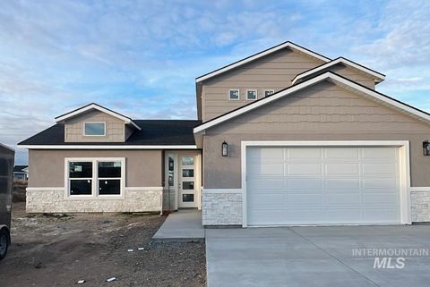 Photo of 1120 14th St, Rupert, ID 83350 (MLS # 98954276)