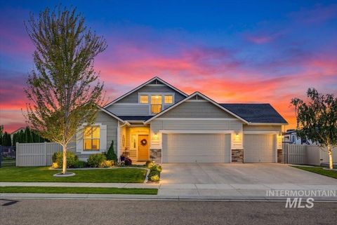 Photo of 15653 Bridgeton Ave, Caldwell, ID 83607 (MLS # 98984407)